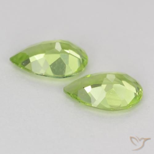 Gemme di Peridoto Verde chiaro e vivace naturale da 0.80 ct, Forma a pera, VVS-VS