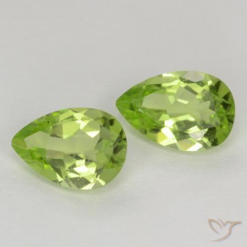 Gemme di Peridoto Verde chiaro e vivace naturale da 0.79 ct, Forma a pera, VVS-VS