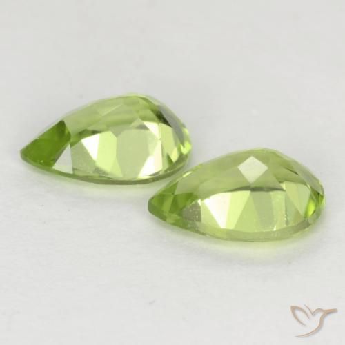 Gemme di Peridoto Verde chiaro naturale da 0.87 ct, Forma a pera, VVS-VS