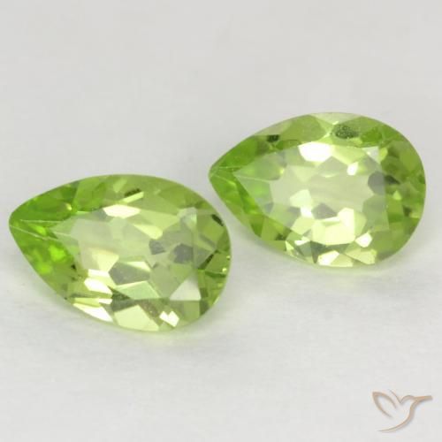 Gemme di Peridoto Verde chiaro naturale da 0.84 ct, Forma a pera, VVS-VS