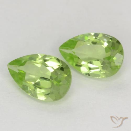 Gemme di Peridoto Verde chiaro naturale da 0.88 ct, Forma a pera, VVS-VS