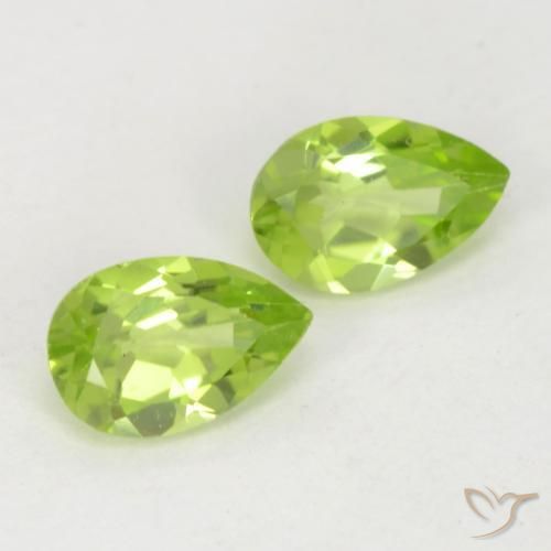 Gemme di Peridoto Verde chiaro e vivace naturale da 0.96 ct, Forma a pera, VVS-VS