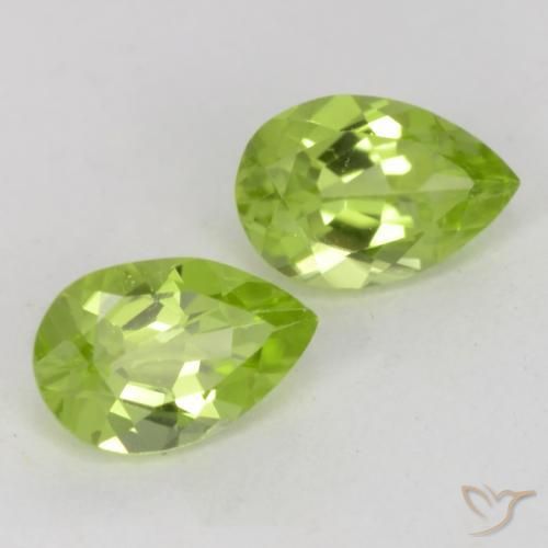 Gemme di Peridoto Verde acceso naturale da 0.88 ct, Forma a pera, VVS-VS