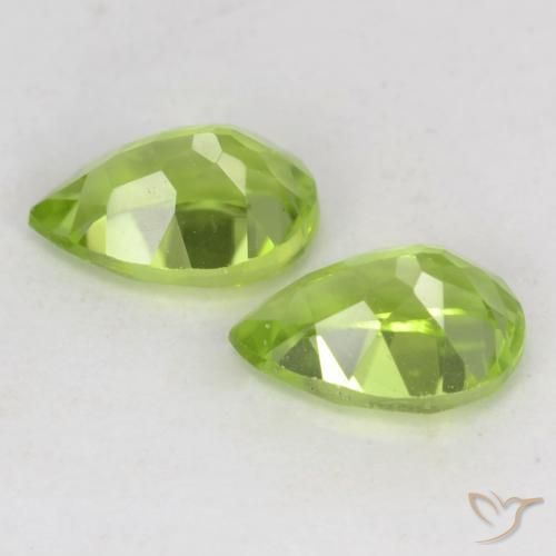 Gemme di Peridoto Verde chiaro e vivace naturale da 0.99 ct, Forma a pera, VVS-VS