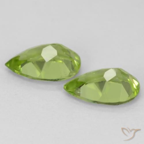 Gemme di Peridoto Verde medio naturale da 0.82 ct, Forma a pera, VVS-VS