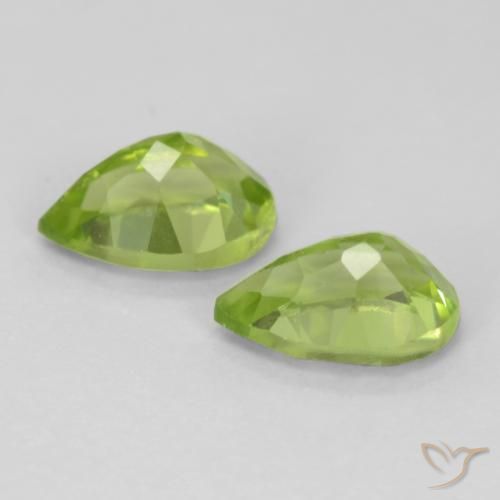 Gemme di Peridoto Verde chiaro e vivace naturale da 0.98 ct, Forma a pera, VVS-VS