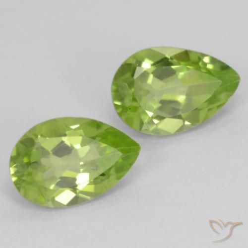 Gemme di Peridoto Verde chiaro e vivace naturale da 0.90 ct, Forma a pera, VVS-VS