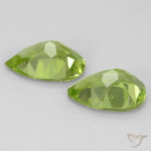 Gemme di Peridoto Verde chiaro e vivace naturale da 0.81 ct, Forma a pera, VVS-VS