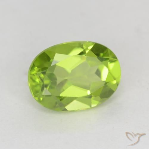 Peridoto Verde medio naturale da 1.49 ct, Ovale, VVS-VS