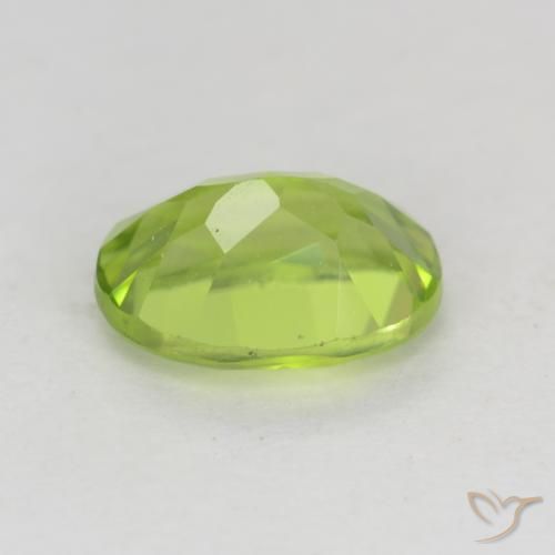 Peridoto Verde medio naturale da 1.49 ct, Ovale, VVS-VS