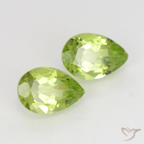Gemme di Peridoto Verde chiaro e vivace naturale da 1.03 ct, Forma a pera, VVS-VS