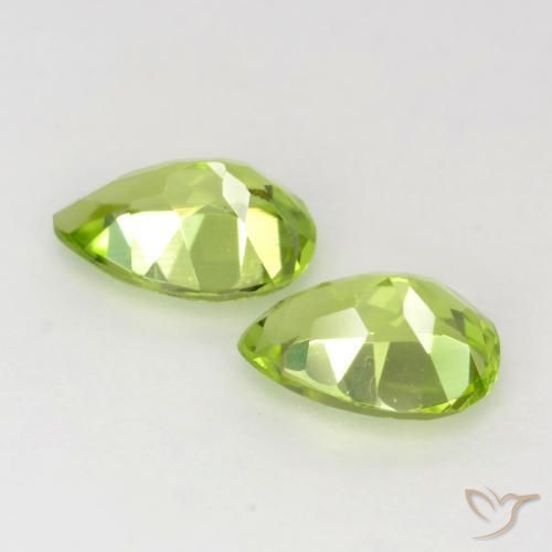 Gemme di Peridoto Verde chiaro e vivace naturale da 0.91 ct, Forma a pera, VVS-VS
