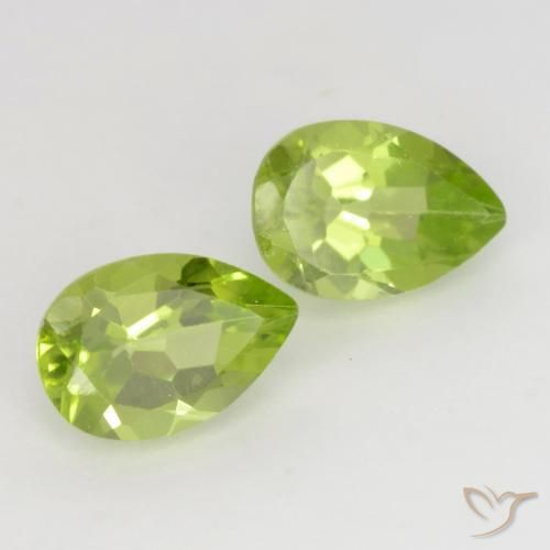 Gemme di Peridoto Verde medio naturale da 0.93 ct, Forma a pera, VVS-VS