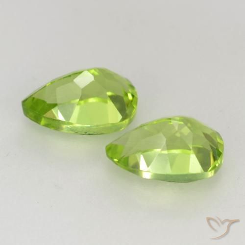 Gemme di Peridoto Verde chiaro e vivace naturale da 1.12 ct, Forma a pera, VVS-VS