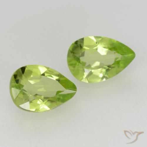 Gemme di Peridoto Verde chiaro e vivace naturale da 0.82 ct, Forma a pera, VVS-VS