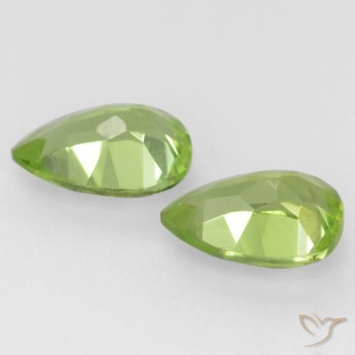 Gemme di Peridoto Verde chiaro e vivace naturale da 0.91 ct, Forma a pera, VVS-VS