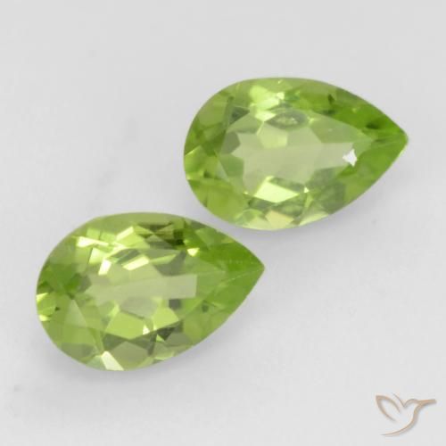 Gemme di Peridoto Verde chiaro e vivace naturale da 0.91 ct, Forma a pera, VVS-VS