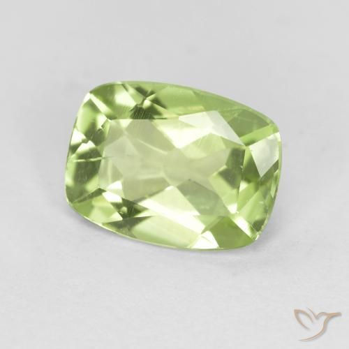 Peridoto Verde medio naturale da 1.08 ct, Cuscino, VS
