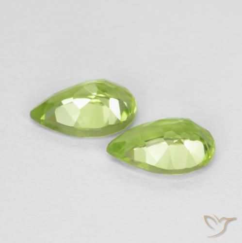 Gemme di Peridoto Verde medio naturale da 0.83 ct, Forma a pera, VVS-VS