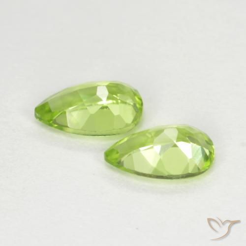 Gemme di Peridoto Verde chiaro e vivace naturale da 0.91 ct, Forma a pera, VVS-VS