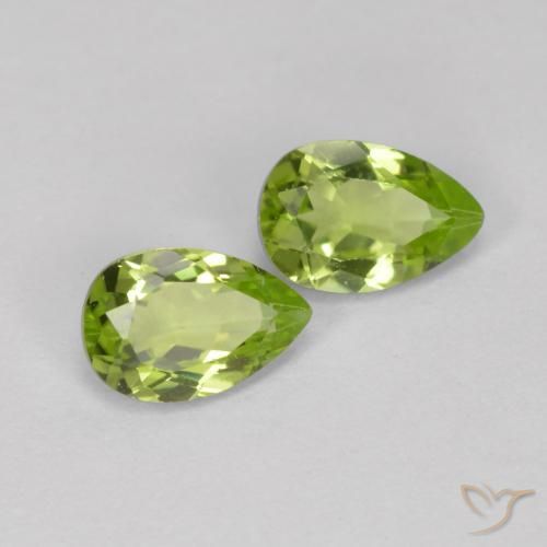 Gemme di Peridoto Verde chiaro e vivace naturale da 0.93 ct, Forma a pera, VVS-VS