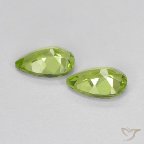 Gemme di Peridoto Verde chiaro e vivace naturale da 0.93 ct, Forma a pera, VVS-VS