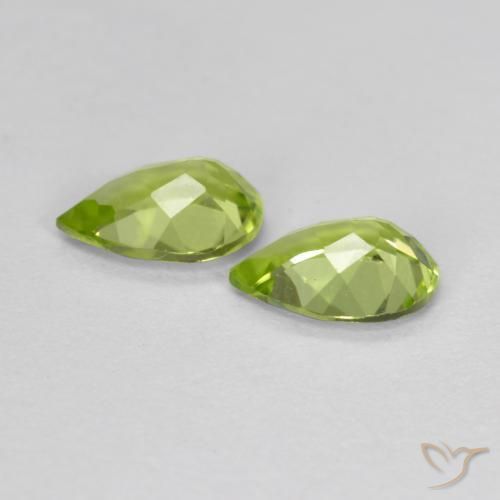 Gemme di Peridoto Verde medio naturale da 0.83 ct, Forma a pera, VVS-VS