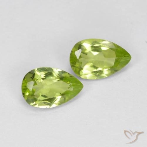 Gemme di Peridoto Verde acceso naturale da 0.92 ct, Forma a pera, VS