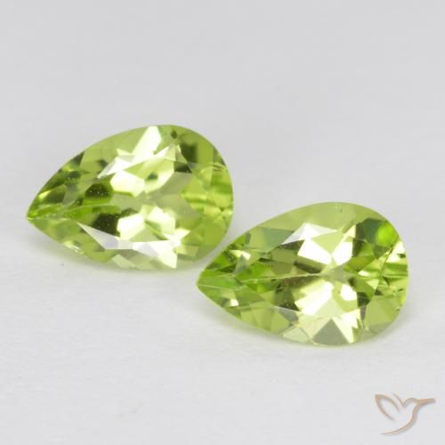 Gemme di Peridoto Verde chiaro e vivace naturale da 0.84 ct, Forma a pera, VS