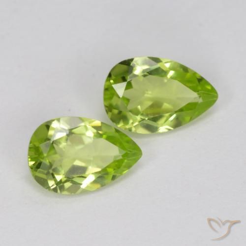 Gemme di Peridoto Verde acceso naturale da 0.84 ct, Forma a pera, VVS-VS