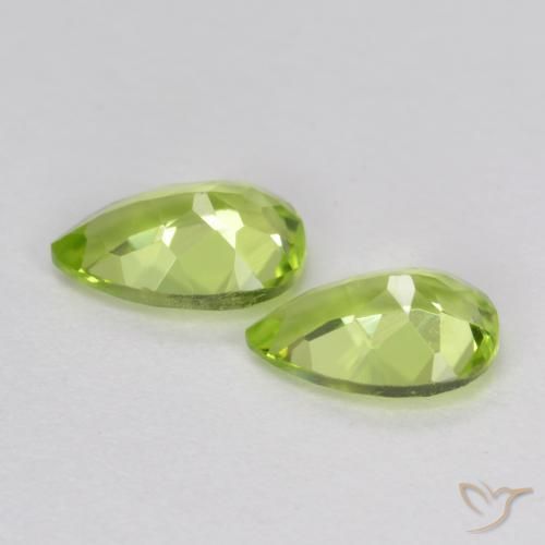 Gemme di Peridoto Verde acceso naturale da 0.84 ct, Forma a pera, VVS-VS