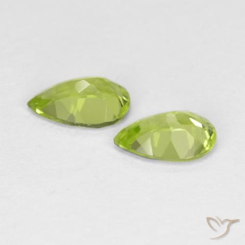 Gemme di Peridoto Verde medio naturale da 0.82 ct, Forma a pera, VS