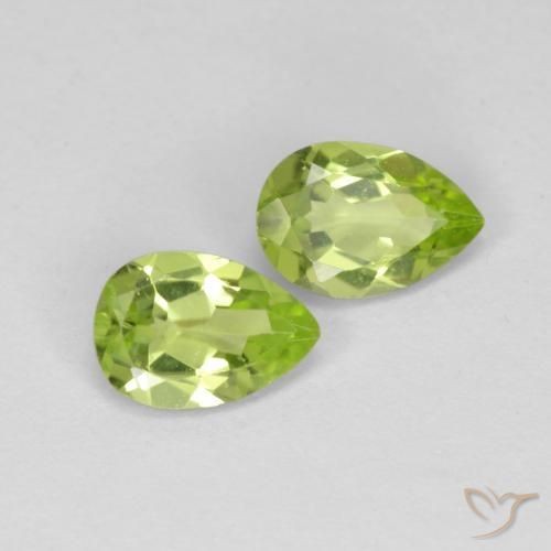 Gemme di Peridoto Verde acceso naturale da 0.82 ct, Forma a pera, VVS-VS