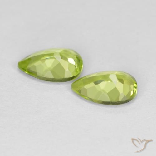 Gemme di Peridoto Verde medio naturale da 0.88 ct, Forma a pera, VVS-VS