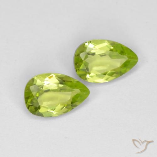 Gemme di Peridoto Verde medio naturale da 0.94 ct, Forma a pera, VVS-VS