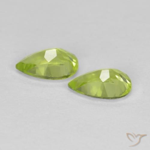 Gemme di Peridoto Verde medio naturale da 0.86 ct, Forma a pera, VVS-VS