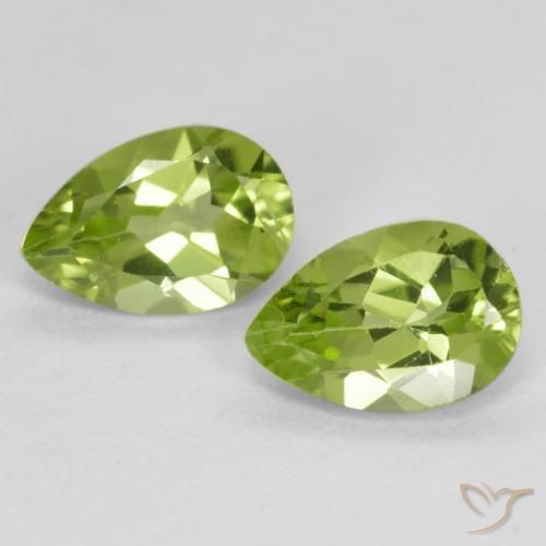 Gemme di Peridoto Verde medio naturale da 0.86 ct, Forma a pera, VVS-VS