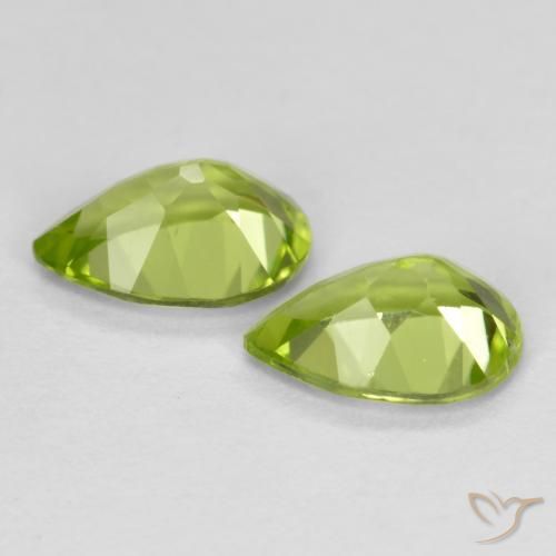 Gemme di Peridoto Verde medio naturale da 0.86 ct, Forma a pera, VVS-VS