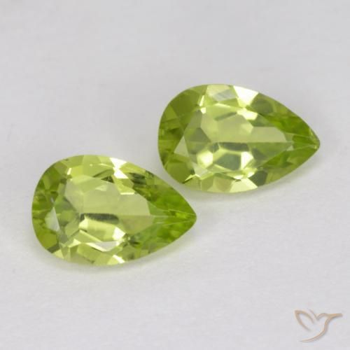 Gemme di Peridoto Verde acceso naturale da 0.92 ct, Forma a pera, VVS-VS