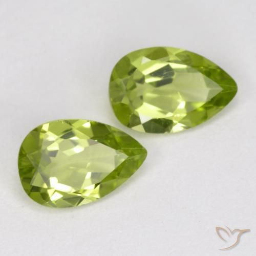 Gemme di Peridoto Verde acceso naturale da 0.83 ct, Forma a pera, VVS-VS
