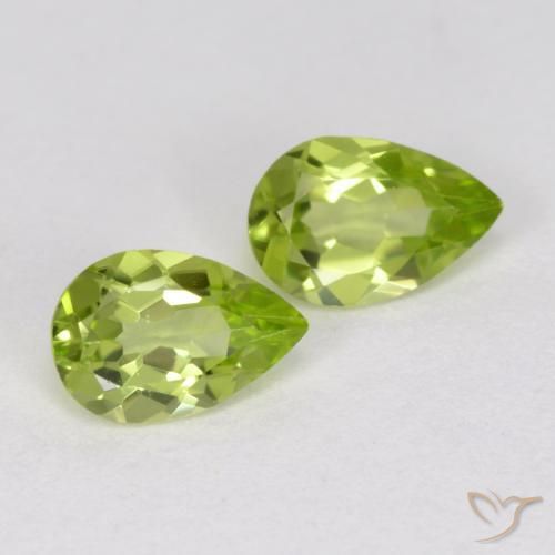 Gemme di Peridoto Verde acceso naturale da 0.82 ct, Forma a pera, VVS-VS