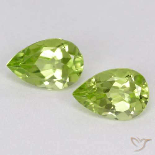 Gemme di Peridoto Verde acceso naturale da 0.86 ct, Forma a pera, VVS-VS