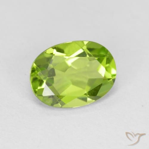 Peridoto Verde medio naturale da 1.43 ct, Ovale, VS