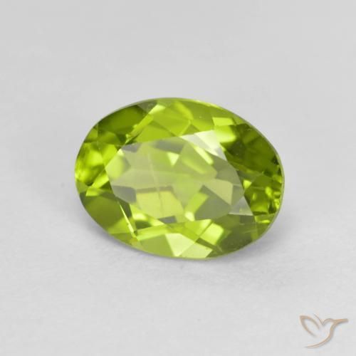 Peridoto Verde acceso naturale da 1.45 ct, Ovale, VS