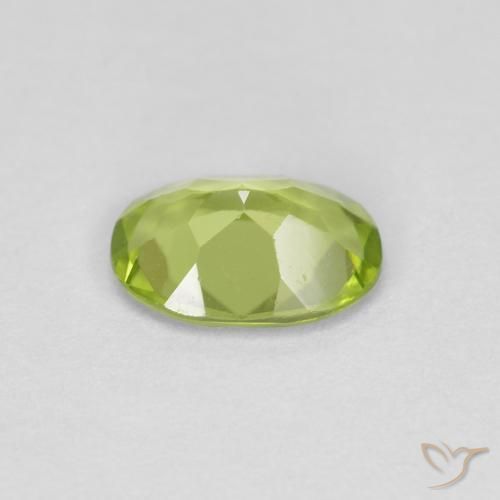 Peridoto Verde medio naturale da 0.70 ct, Ovale, VS