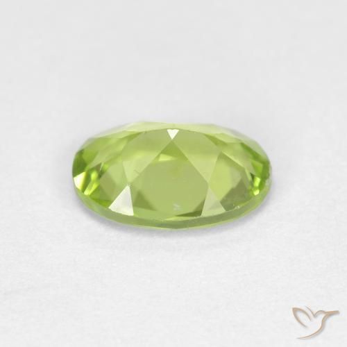Peridoto Verde medio naturale da 0.83 ct, Ovale, VS