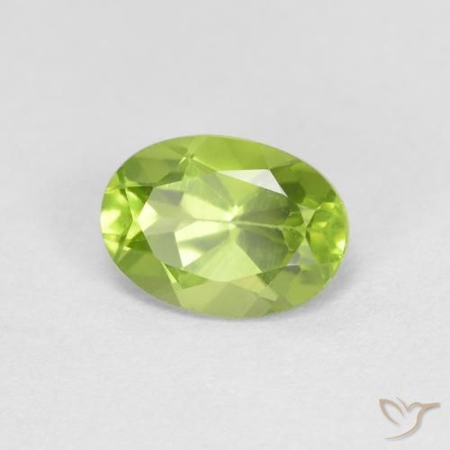 Peridoto Verde acceso naturale da 0.91 ct, Ovale, VS