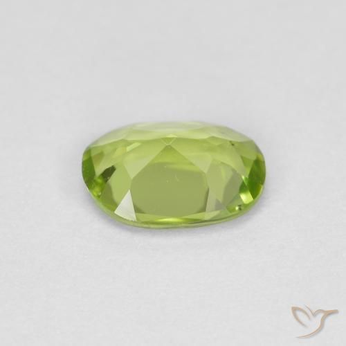 Peridoto Verde acceso naturale da 0.71 ct, Ovale, VS