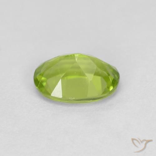 Peridoto Verde medio naturale da 0.90 ct, Ovale, VS
