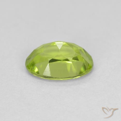Peridoto Verde acceso naturale da 0.92 ct, Ovale, VS